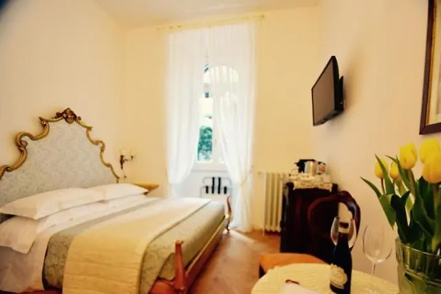 La Belle Coquette Bed & Breakfast Como
