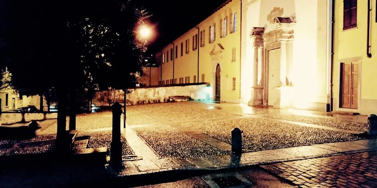 La Belle Coquette Bed & Breakfast Como 3*,  Italy
