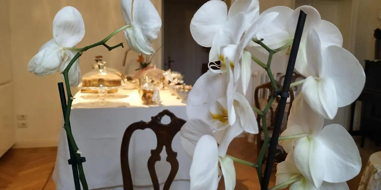 ***  La Belle Coquette Bed & Breakfast Como Italy