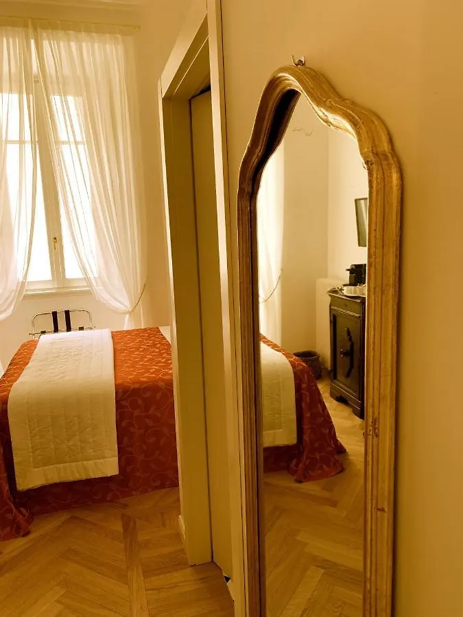 La Belle Coquette Bed & Breakfast Como