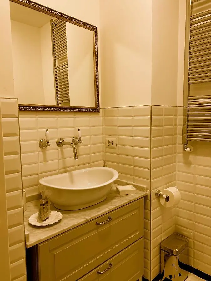 La Belle Coquette Bed & Breakfast Como